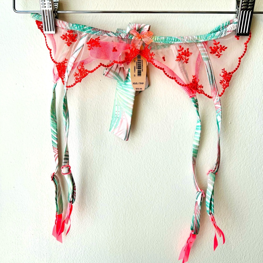 VICTORIA’S SECRET Pink Tropical Palm Green Coral Garter Belt Size XS/S